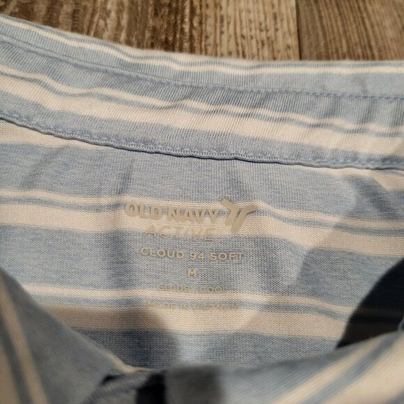 Old Navy Active Cloud 94 Soft Standard Fit Polo Shirt Men's Size Medium - Picture 3 of 5